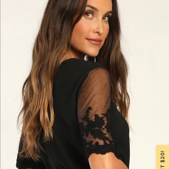 NWT. Lulus lace sleeve shirt. - Picture 4 of 4